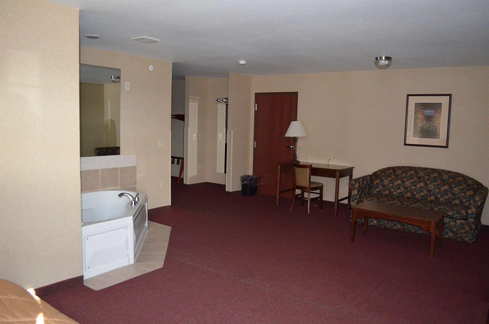 Americinn By Wyndham Maquoketa Exterior photo